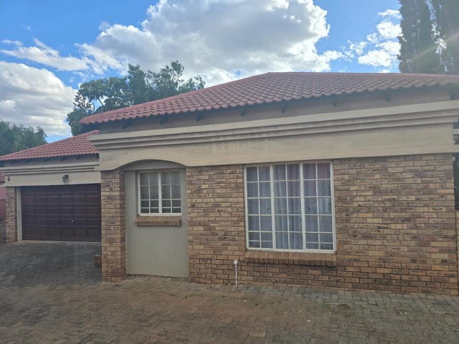 3 Bedroom Property for Sale in Safari Gardens North West